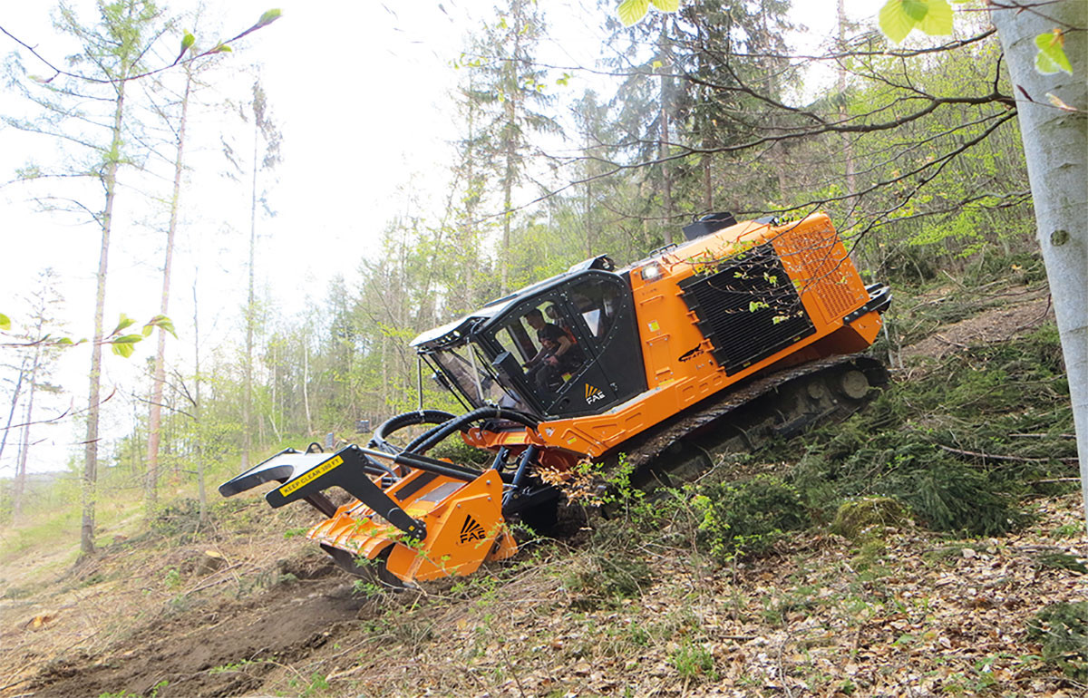 PT-475 The tracked carrier for big challenges | FAE