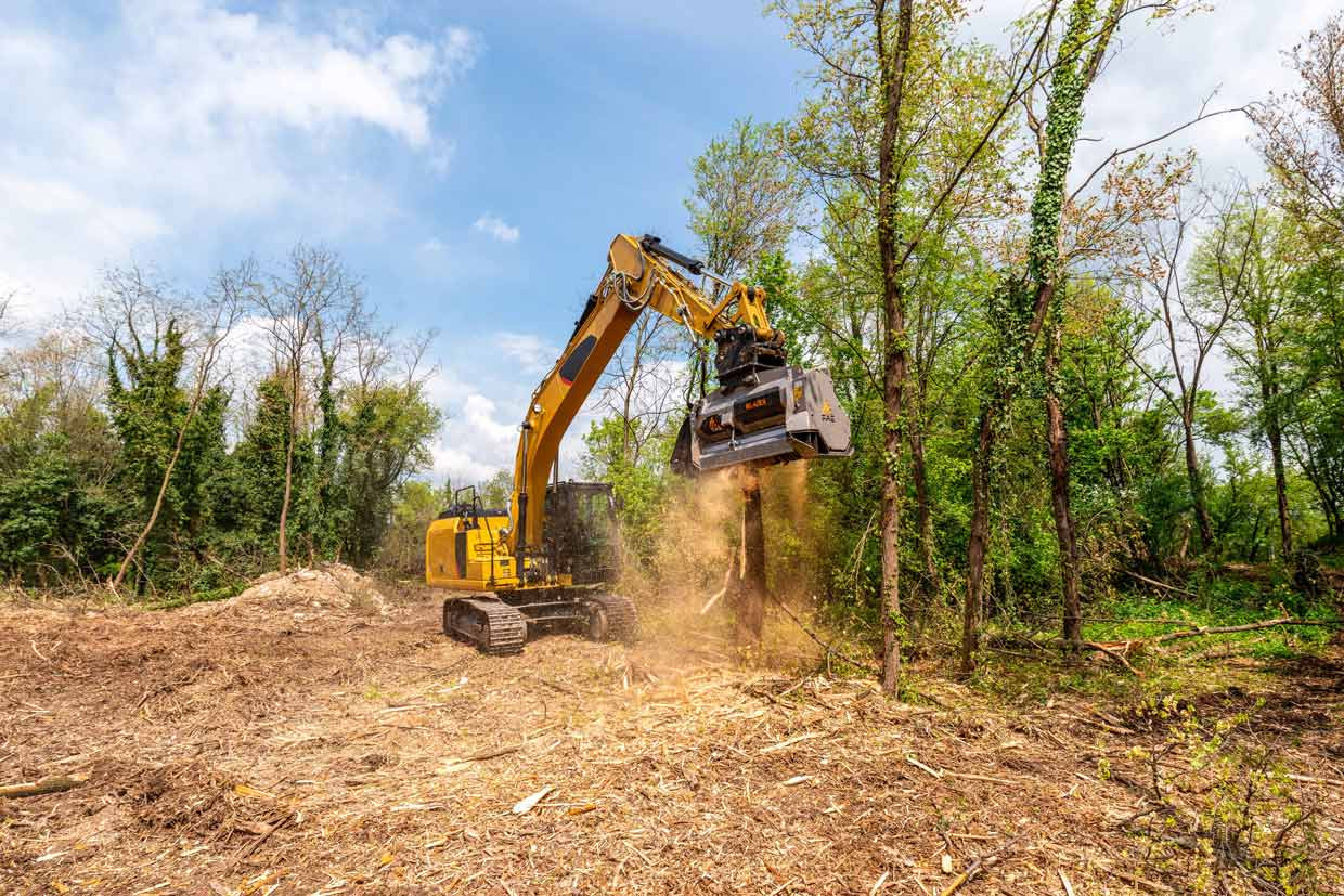 BL4/EX/VT - BL4/EX/SONIC, broyeurs forestiers pour excavateurs équipés d'un châssis en acier de construction robuste qui garantit une grande fiabilité dans le temps 