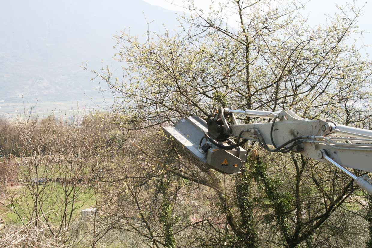 PML/EX, broyeur qui peut être équipé d'un moteur 27cc ou 38cc