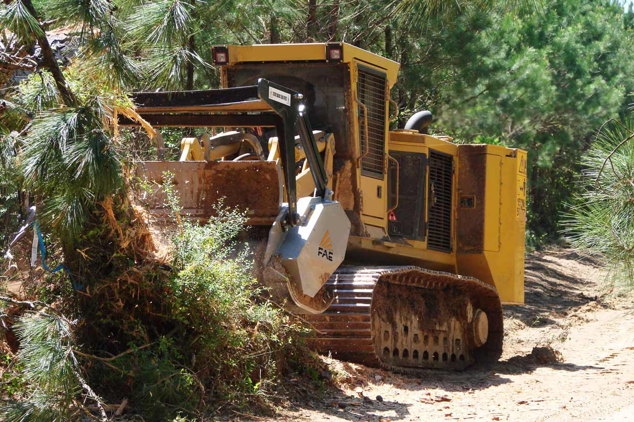 500/U, broyeurs pour la gestion des espaces boisés et forestiers 