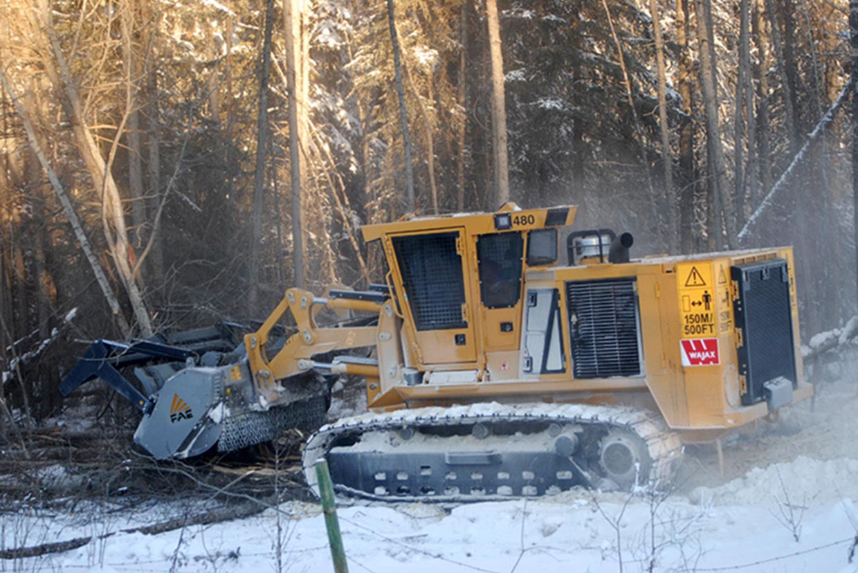 500/U, broyeur utile pour la création de lignes coupe-feu 