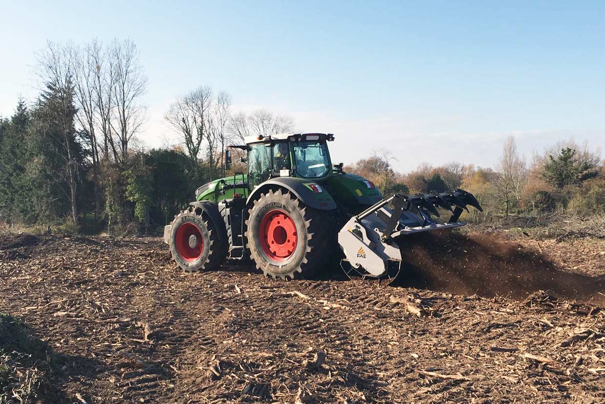 UMH/MEGA, mulchers with inner anti wear clad plates FCP