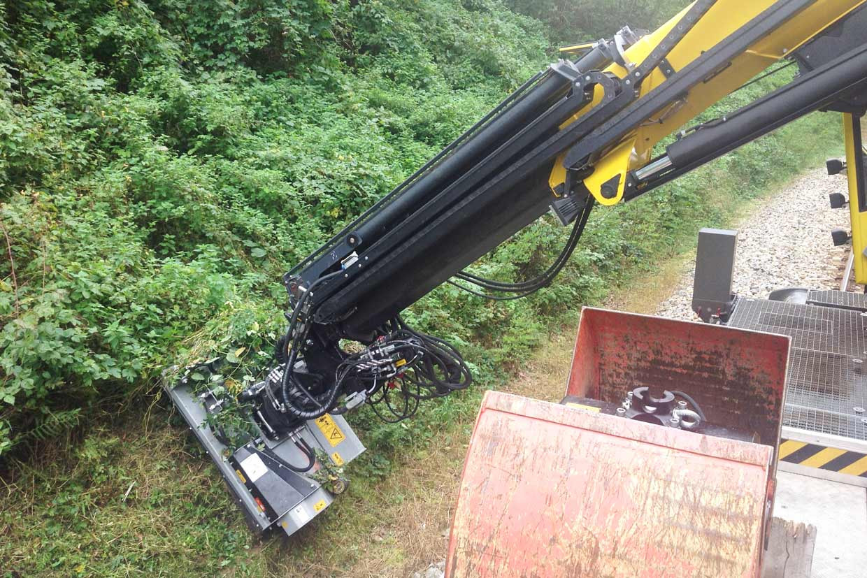 UML/HY/RW - UML/HY/RW/VT - FML/HY/RW, trituradoras forestales de bajo peso y bastidor especialmente ligero