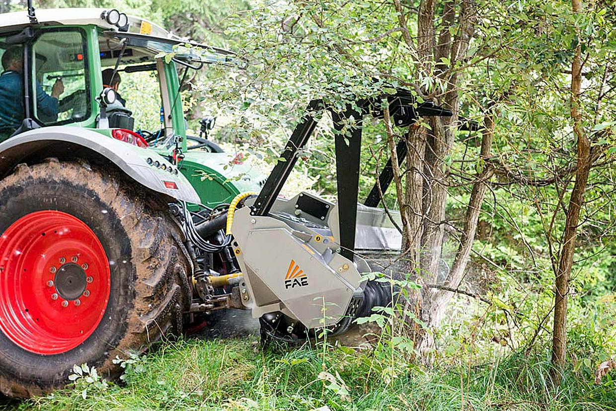 UML/S/DT, trituradoras forestales con compuerta trasera hidráulica 