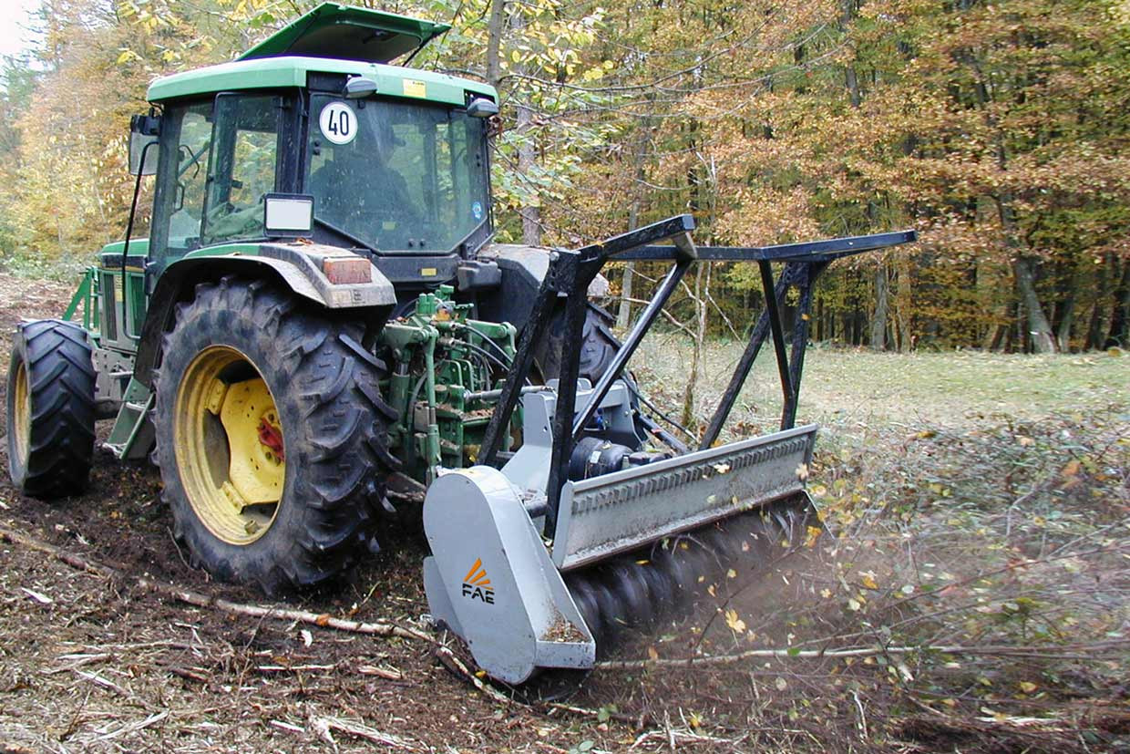 UML/ST - FML/ST, broyeurs conçus et réalisés pour être utilisés avec des tracteurs ou des véhicules à prise de force mécanique à faible puissance