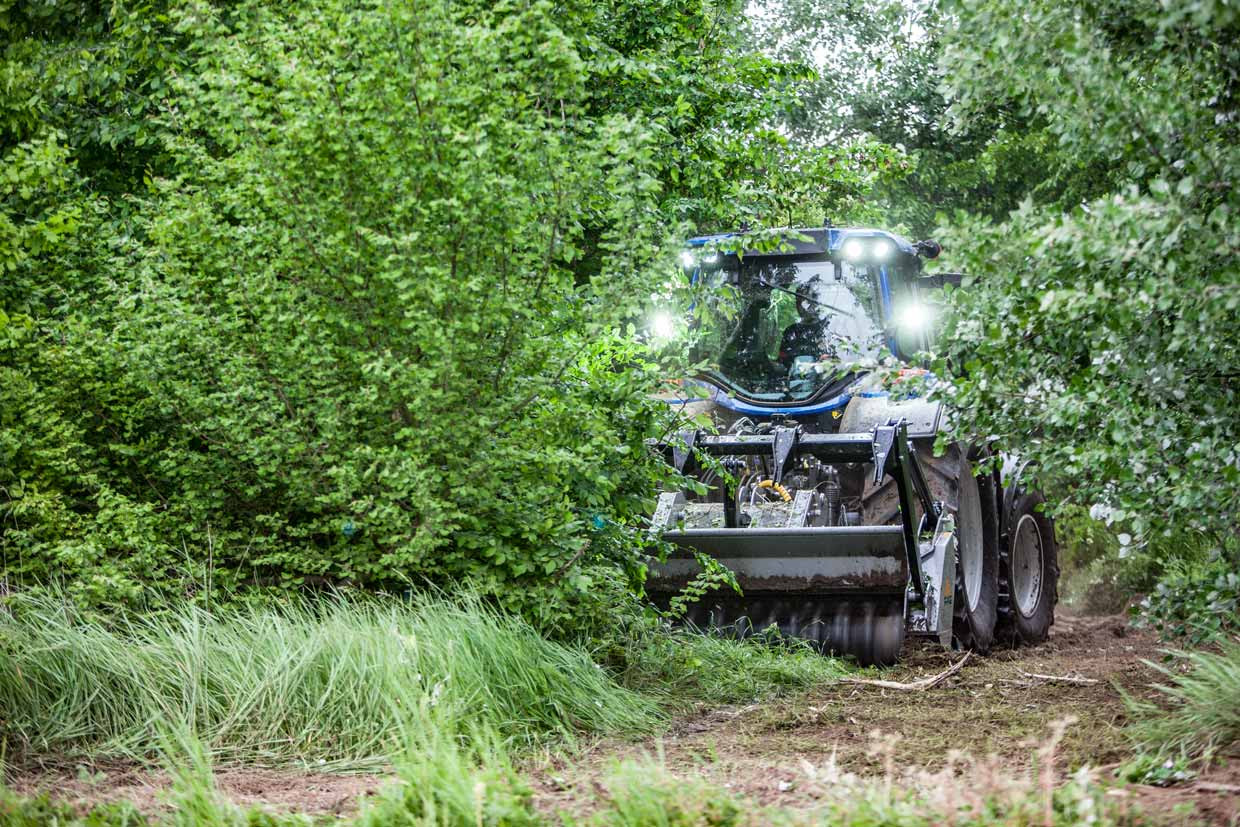 UMM/DT, broyeur particulièrement maniable, parfait pour travailler en pente et dans des conditions difficiles