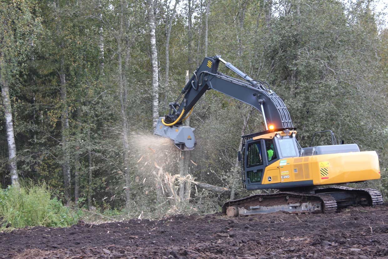 UMM/EX/VT - UMM/EX/SONIC -UMM/EX/VT/HP - UMM/EX/HP/SONIC, forestry mulcher with Poly Chain belt transmission that guarantees optimal power transfer and reliability over time 