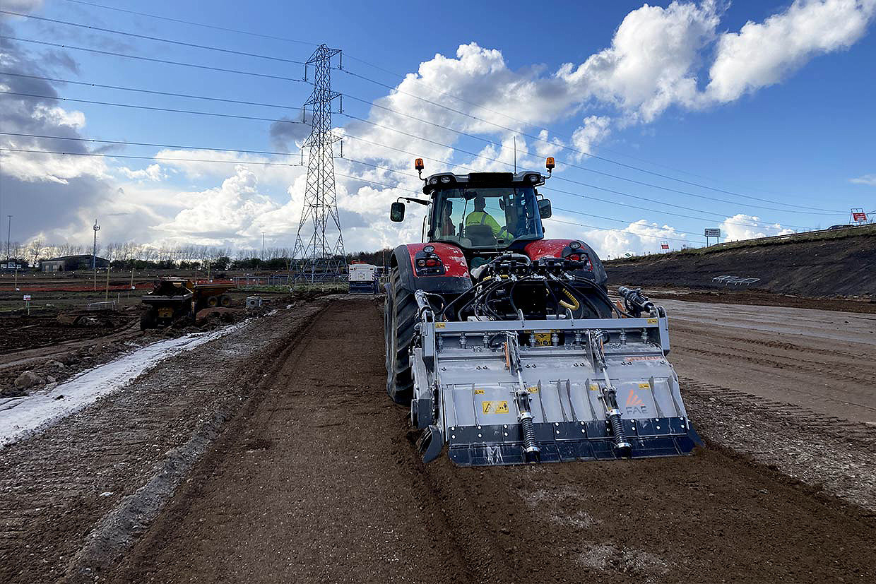 MTM - MTM/HP, stone crusher with counterblade in wear-resistant Hardox® and grille on the rear hood that guarantee the desired grain size of the output material 