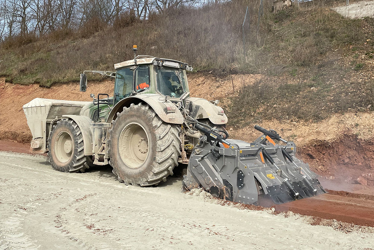 MTM - MTM/HP, rock and asphalt cutter with a shredding chamber with variable geometry that guarantees optimal results in terms of crushing 