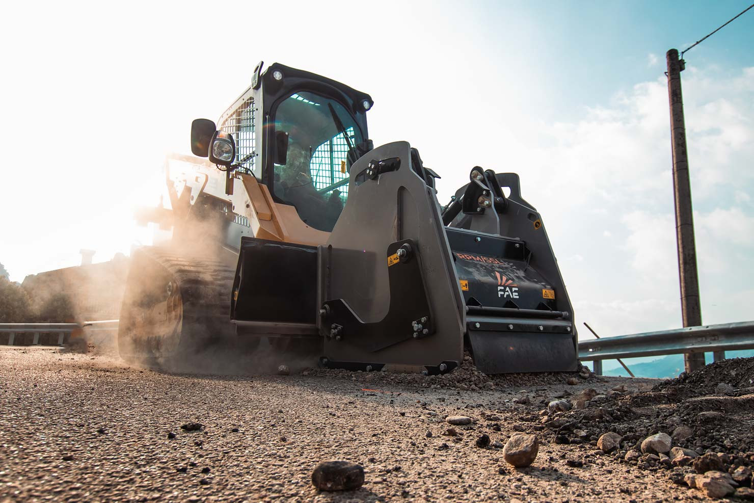 RPM/SSL, is able to shred up to 25 cm deep, at a width of 60 cm