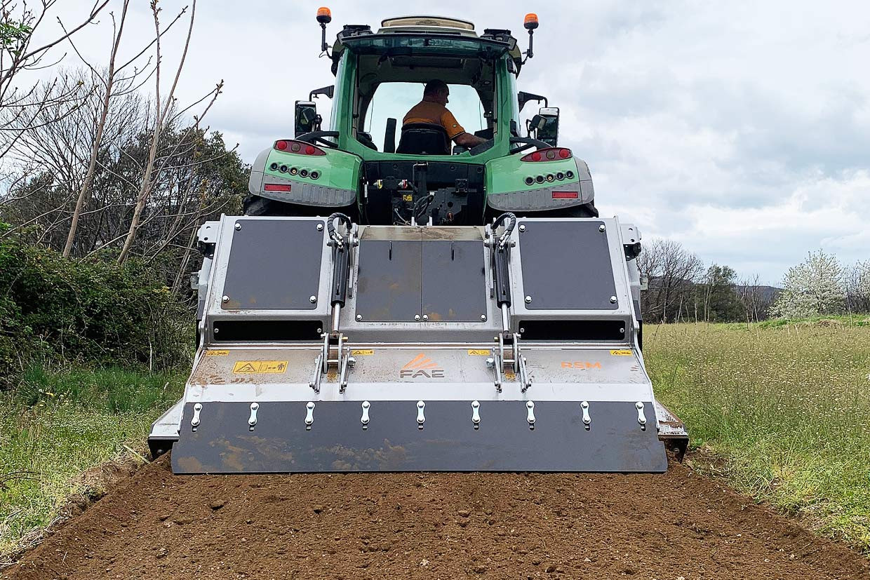 RSM - RSM/HP, utile pour préparer le terrain aux activités agricoles