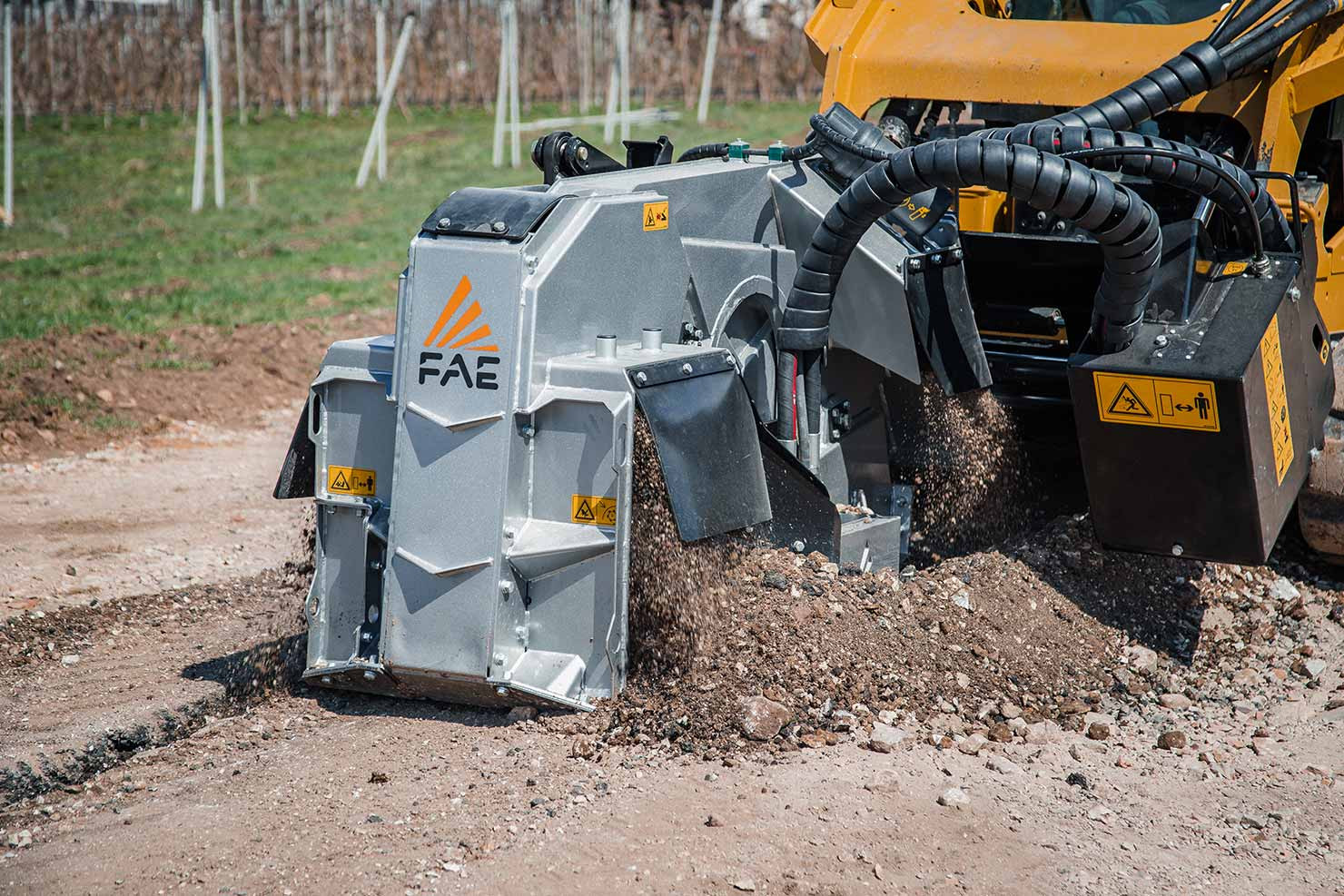 RWM/SSL, with self-leveling skids, allow the working depth to be kept constant at all times