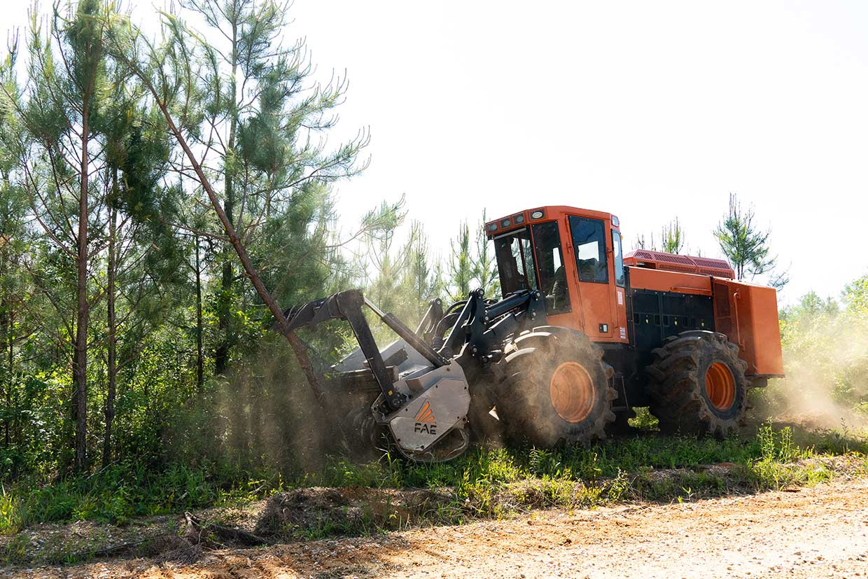 300/U, forestry mulchers for special vehicles with low weight, one of its strengths 