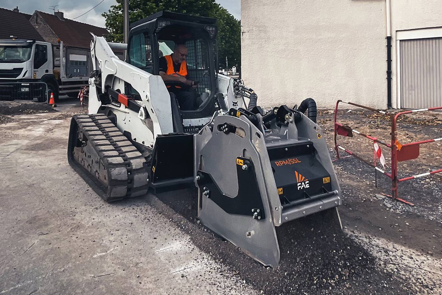 RPM/SSL, created to  mill pre-set sections on hard and compact surfaces such as asphalt and cement