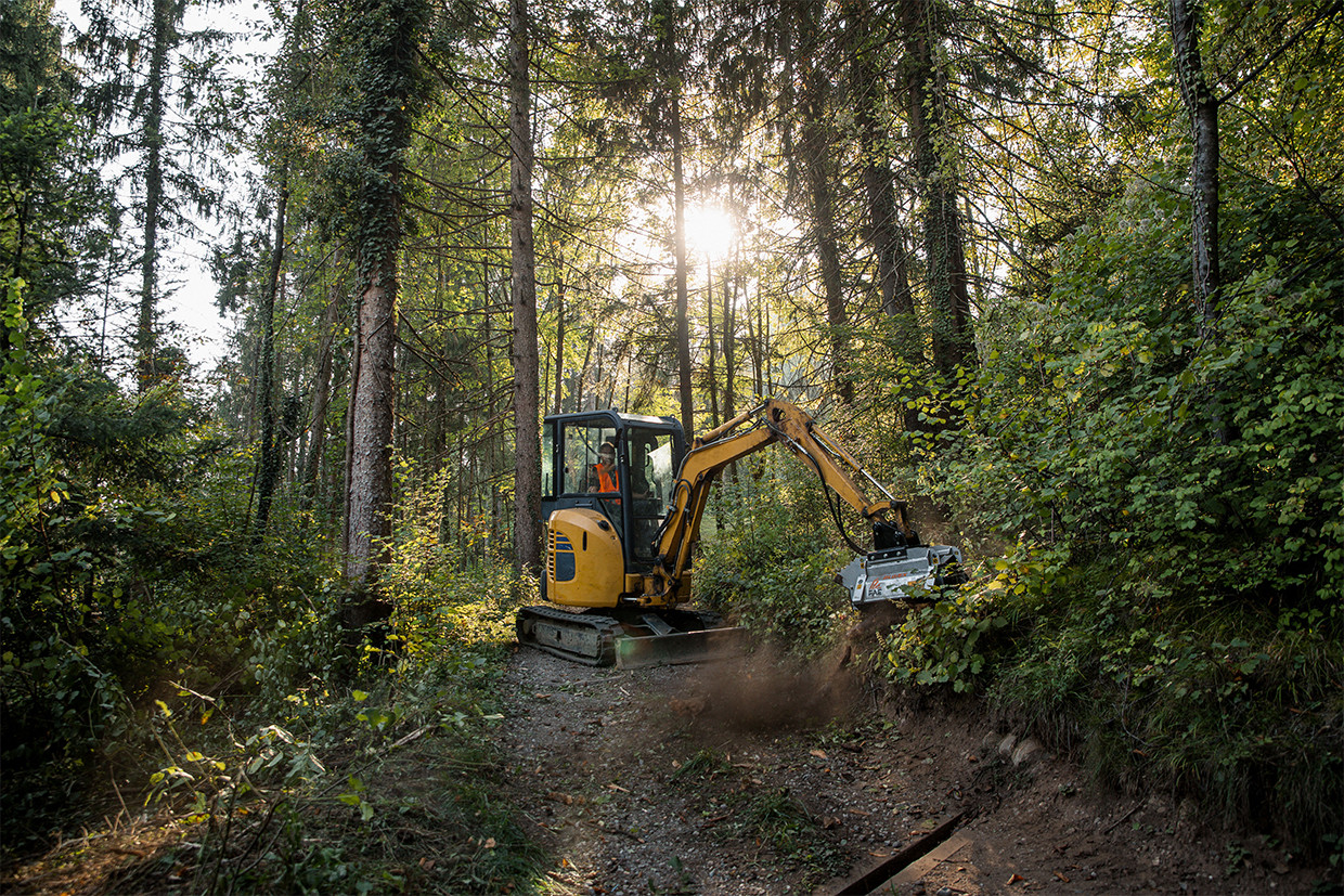 BL0/EX, trituradora forestal ideal para alta productividad en el manejo de la vegetación