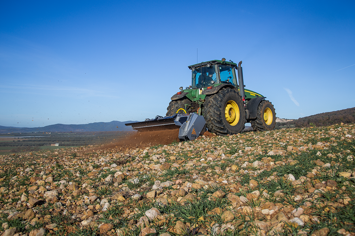 STCM - STCM/HP, broyeur de pierres capable de broyer des pierres jusqu'à 30 cm de diamètre