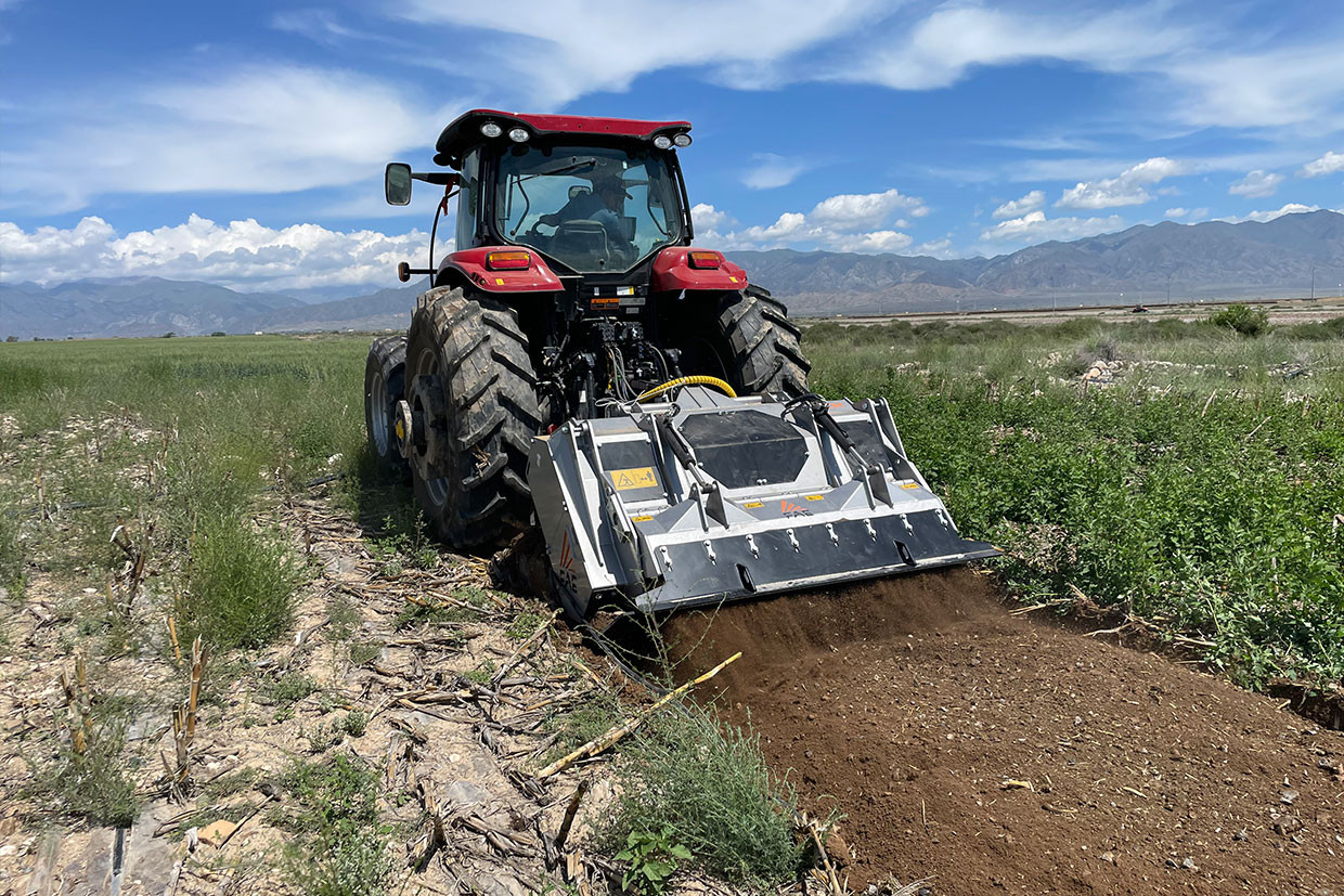 STCM, broyeur de pierres disponible en cinq largeurs : 125, 150, 175, 200 et 225