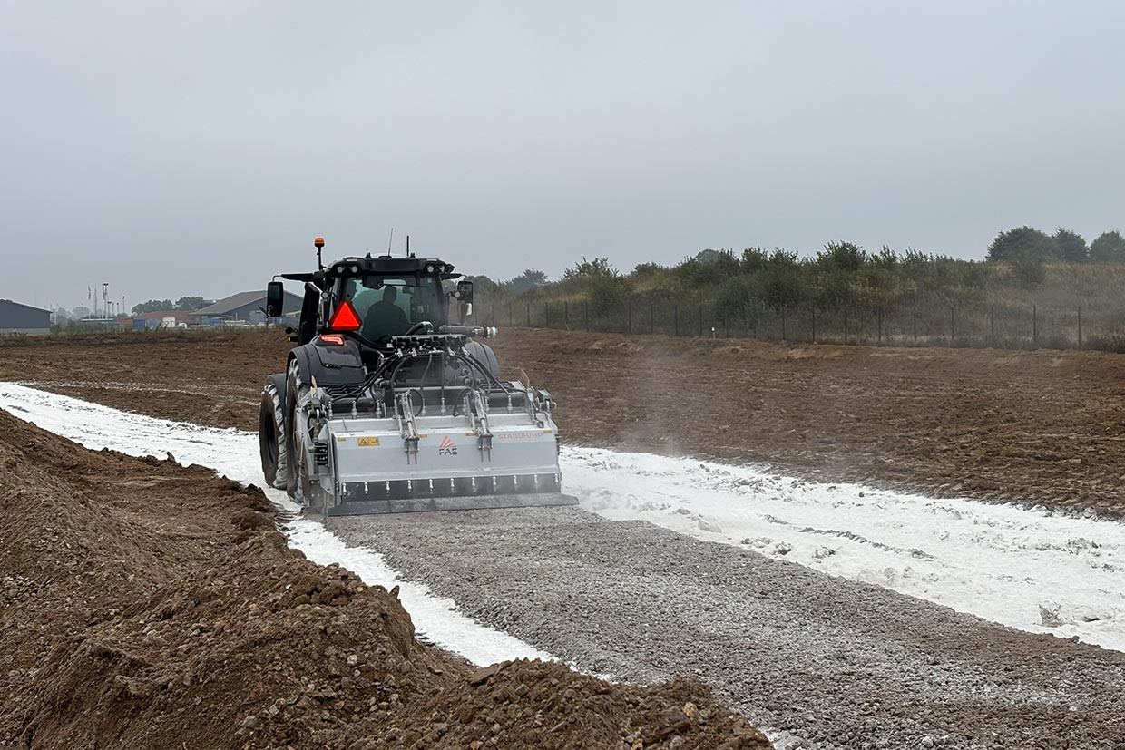 STABI/H - STABI/H/HP, se puede acoplar a tractores de 300 a 500 HP