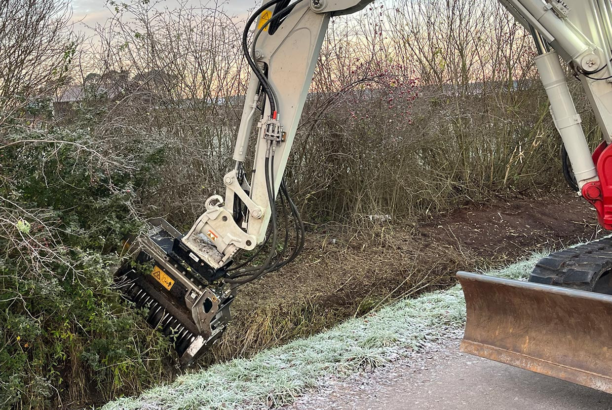 BL2/EX/VT - BL2/EX/SONIC, broyeur pour pelle disponible en deux largeurs de travail : 100 et 124 cm 