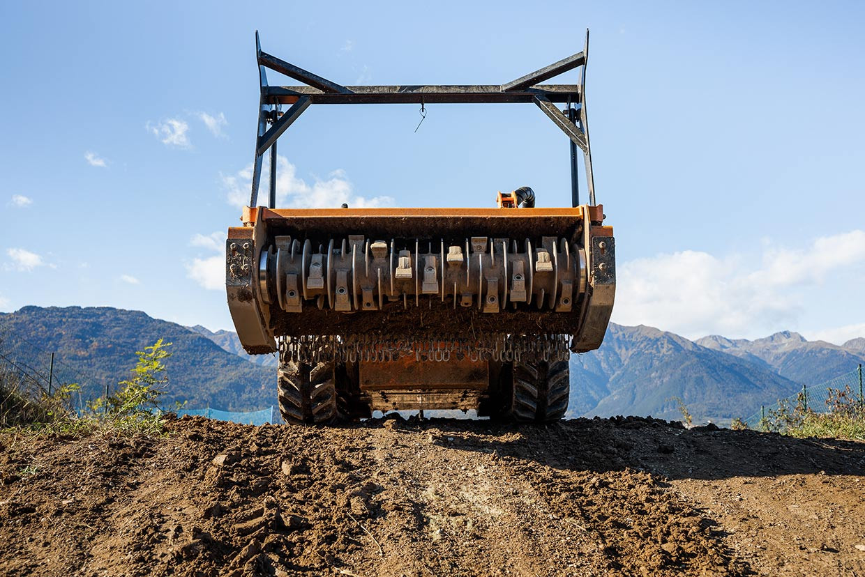 RCU45, capaz de trabajar en terrenos de difícil acceso o con pendientes pronunciadas.